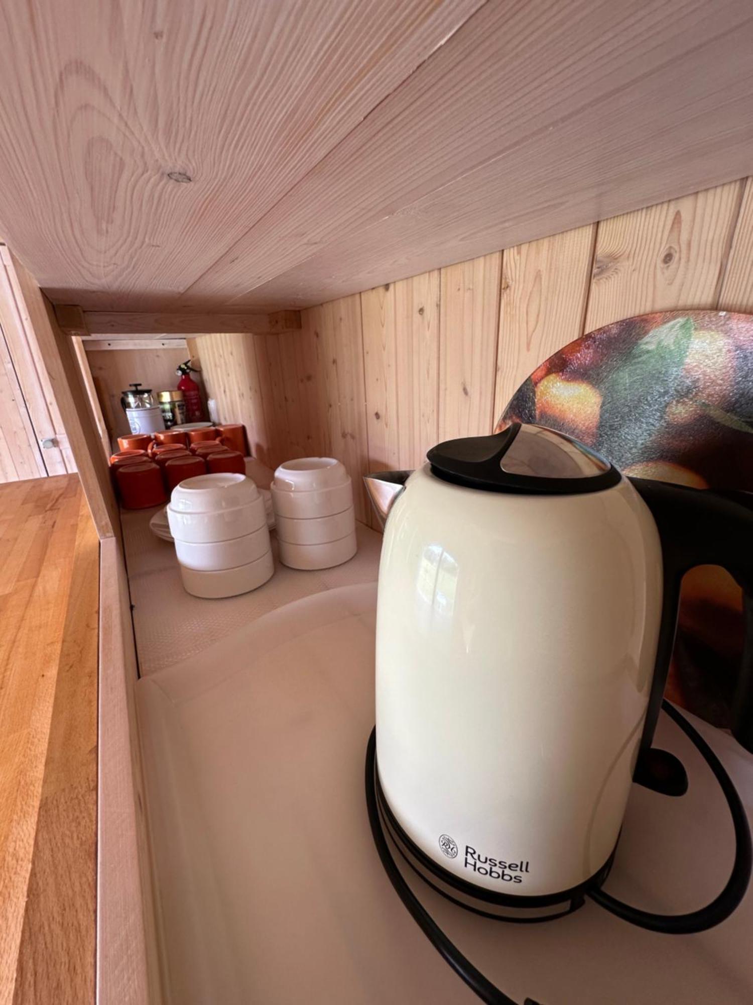 Glamping - Stylova Maringotka V Srdci Ladova Kraje, Pobliz Hlavniho Mesta Prahy Stribrna Skalice Exterior foto